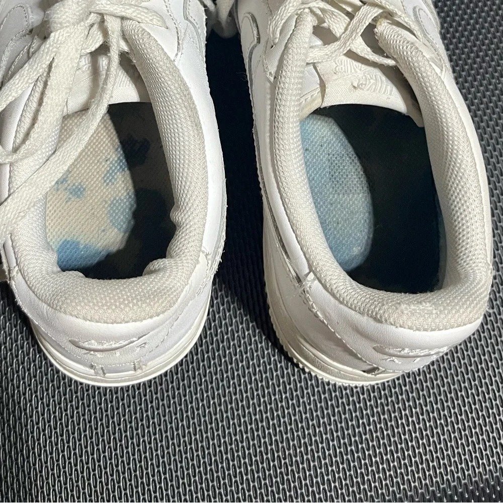 Nike Air Force 1's triple white low top youth sneakers size 6.5Y‎